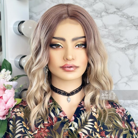 Ash Blonde Ombre Wavy Bob Small Lace Wig | Zoey - Picture 3 of 13